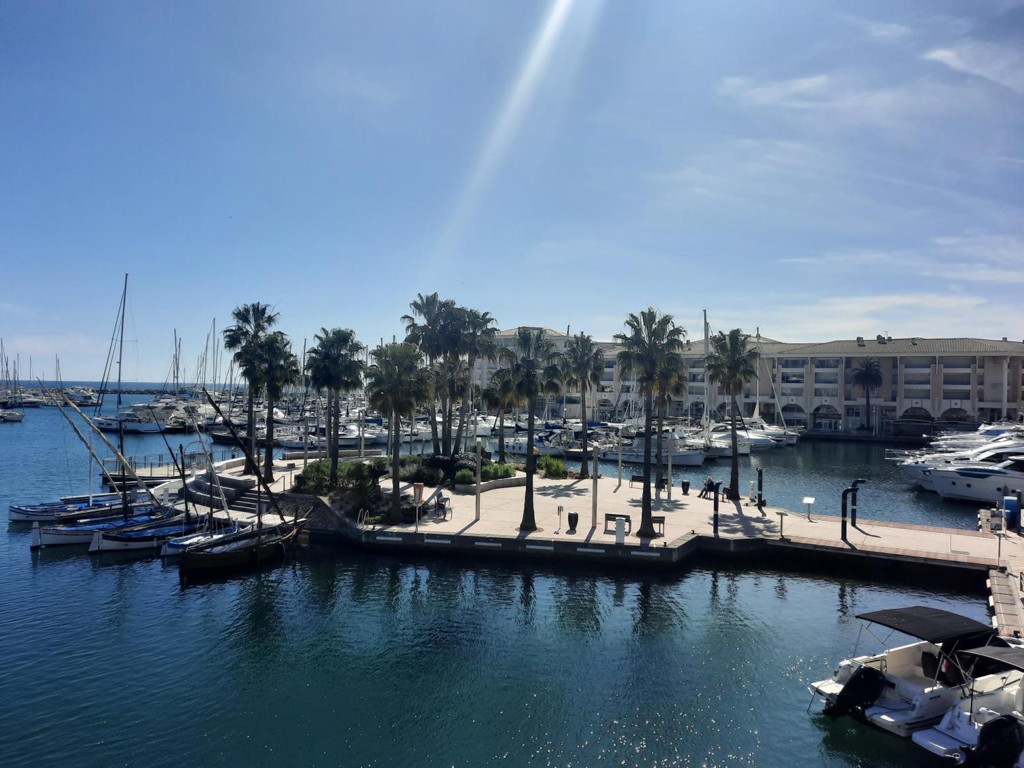Coeur Marina Climatise Terrasse Parking Lejlighed Fréjus Eksteriør billede